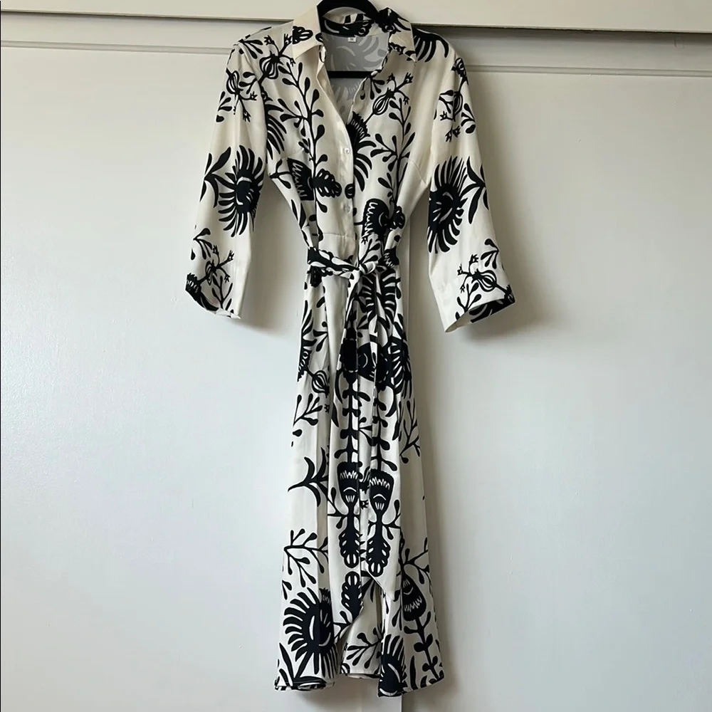 Black and White Floral Dress - Picture 2 of 4